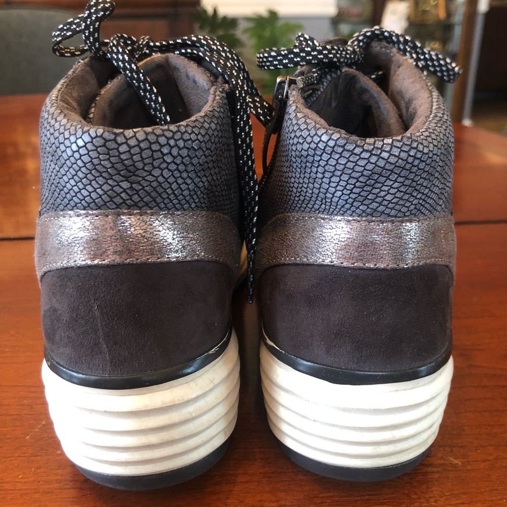 Tamaris Metallic Sneakers 38/8 - Picture 4 of 10